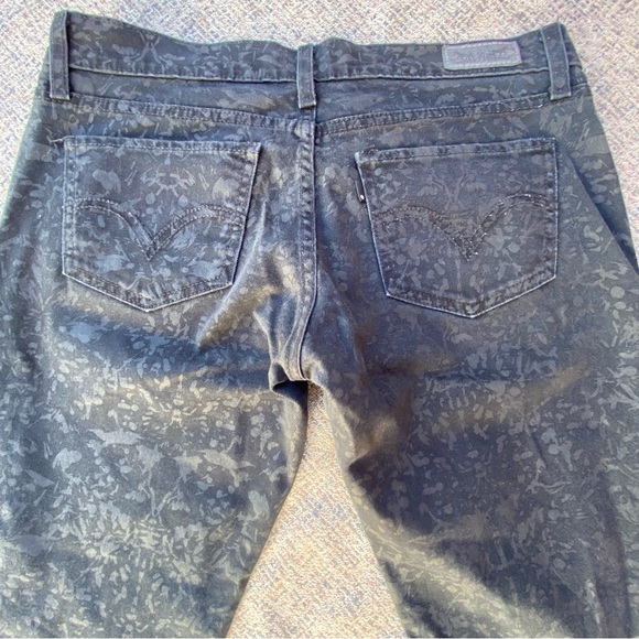Levi’s 524 Too Superlow Jeans Black Denim Printed Design size 29 8 Skinny - Picture 5 of 14